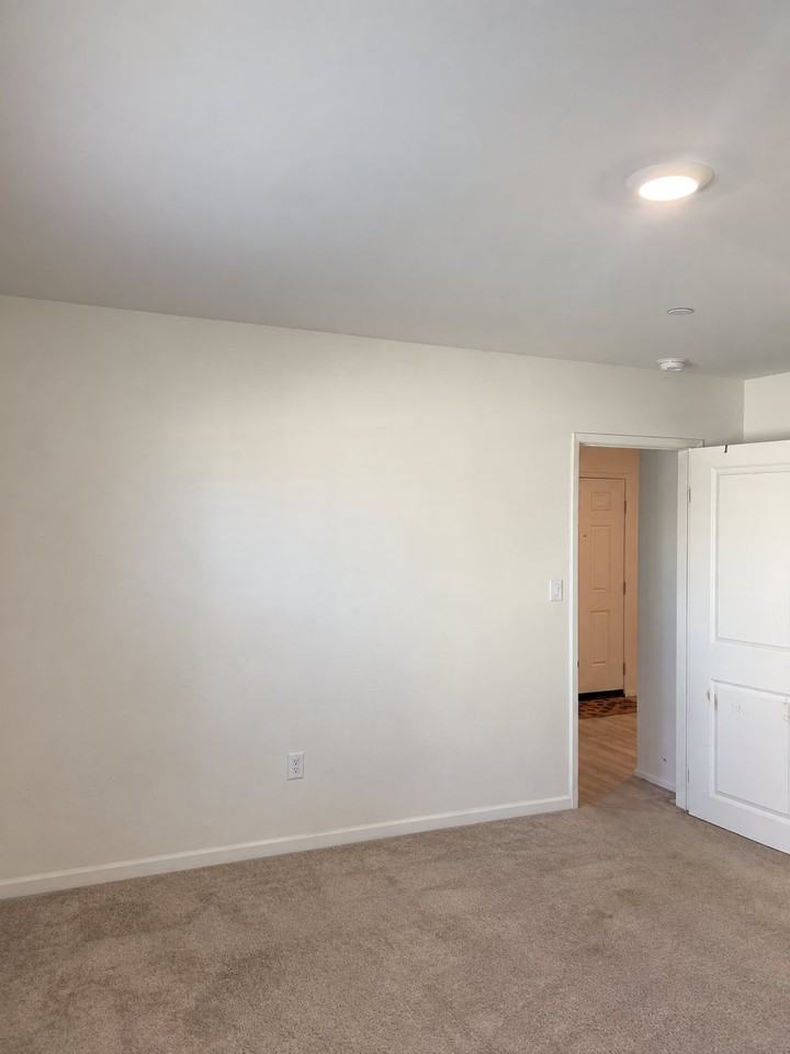 1179 Mandrake Cv - Photo 3 of 8