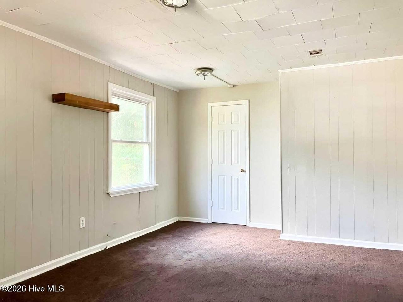 2430 Yates Dr - Photo 5 of 10