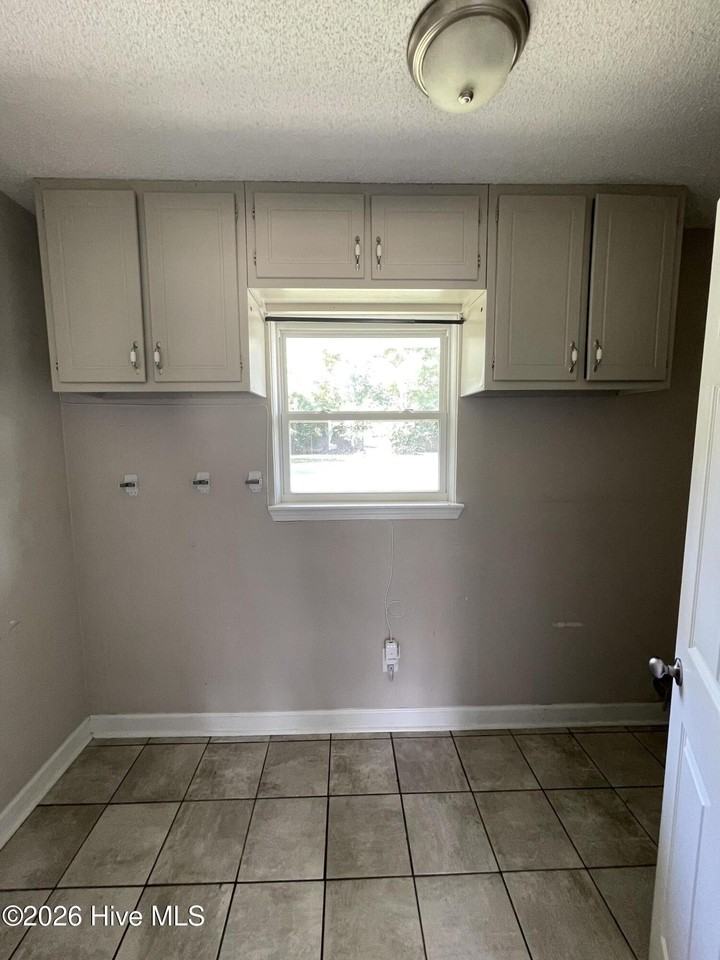 104 Timber Ln - Photo 5 of 14