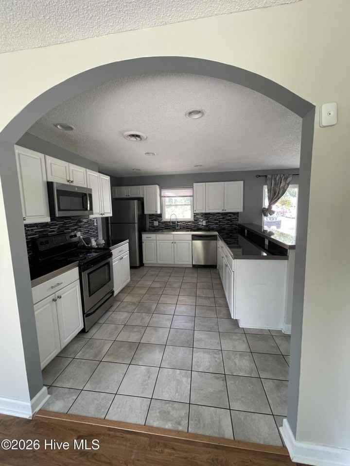 104 Timber Ln - Photo 7 of 14