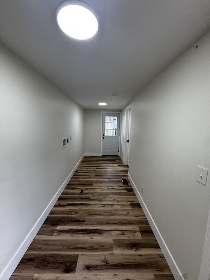 533 W Auburn Ave - Photo 7 of 17