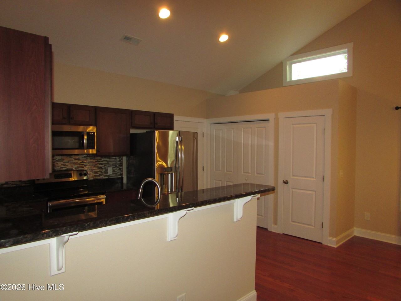 1519 Round Ridge Rd Se - Photo 7 of 33