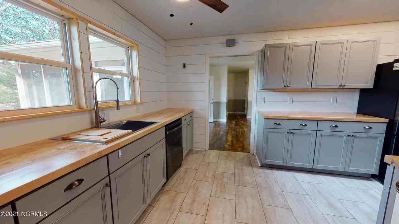 1 Butte Ct - Photo 4 of 17
