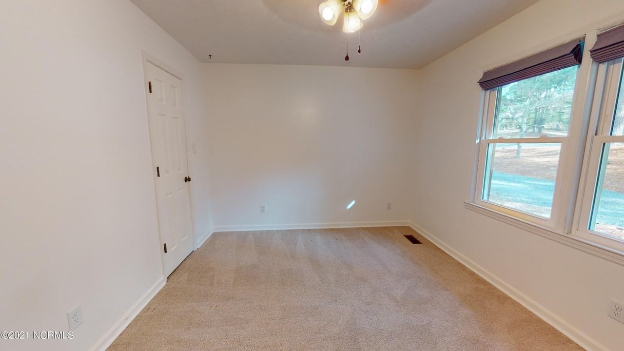 1 Butte Ct - Photo 5 of 17