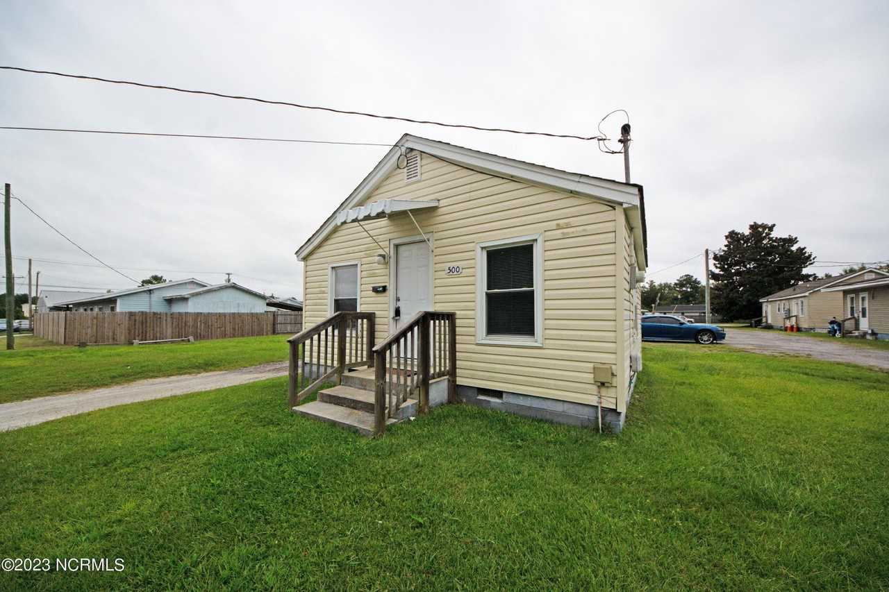 500 Torrence Ave - Photo 4 of 16
