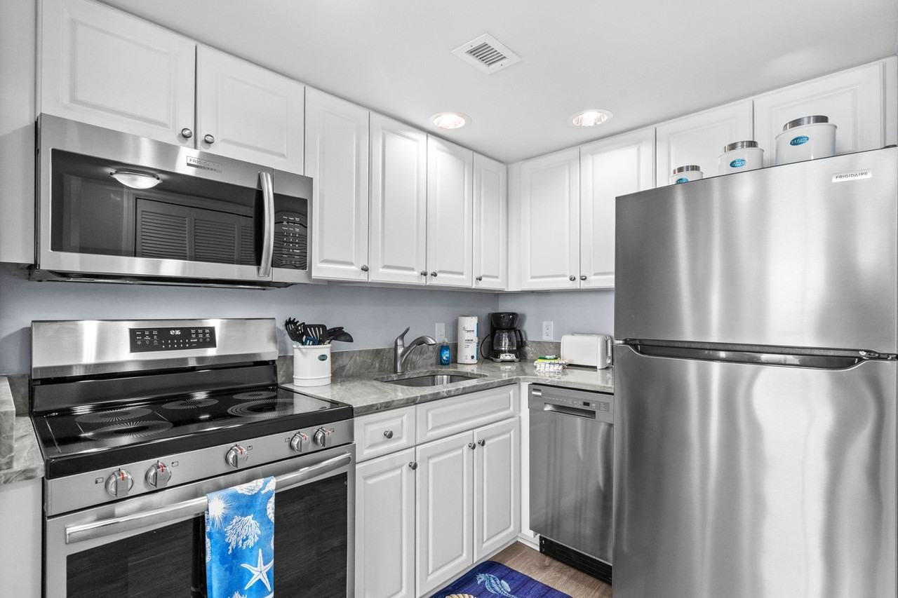 2411 S Ocean Blvd #1111 - Photo 6 of 16