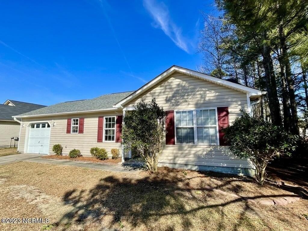 104 Sweet Bay Dr - Photo 2 of 16