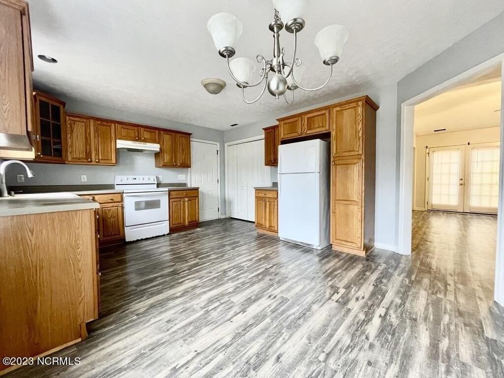 104 Sweet Bay Dr - Photo 3 of 16