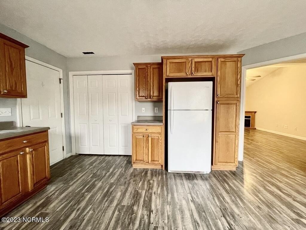 104 Sweet Bay Dr - Photo 5 of 16