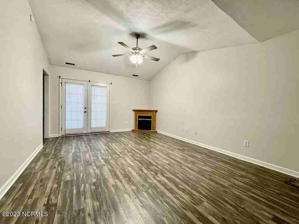 104 Sweet Bay Dr - Photo 7 of 16