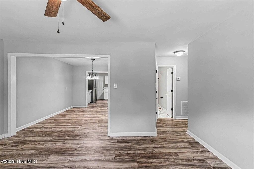 100 Banks St - Photo 6 of 35