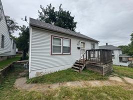 featured image of 1821 S Maple St