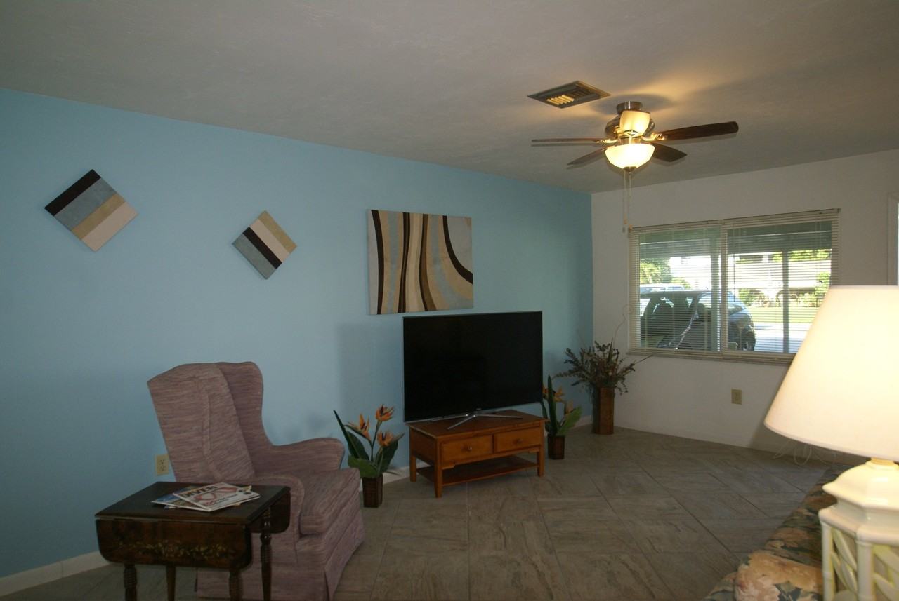 4927 Victoria Cove Ct #1 - Photo 7 of 13