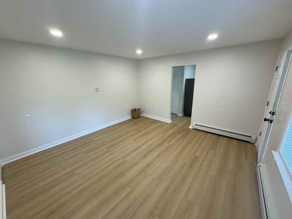 98 East Market Street - Photo 5 of 50