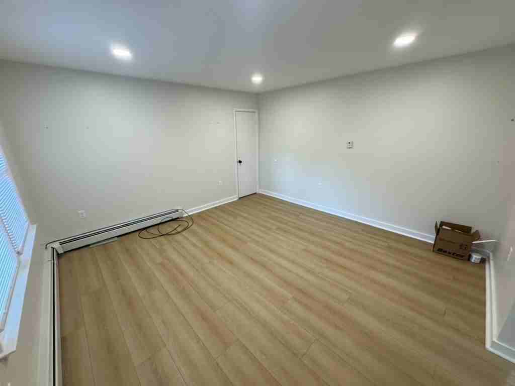 98 East Market Street - Photo 6 of 50
