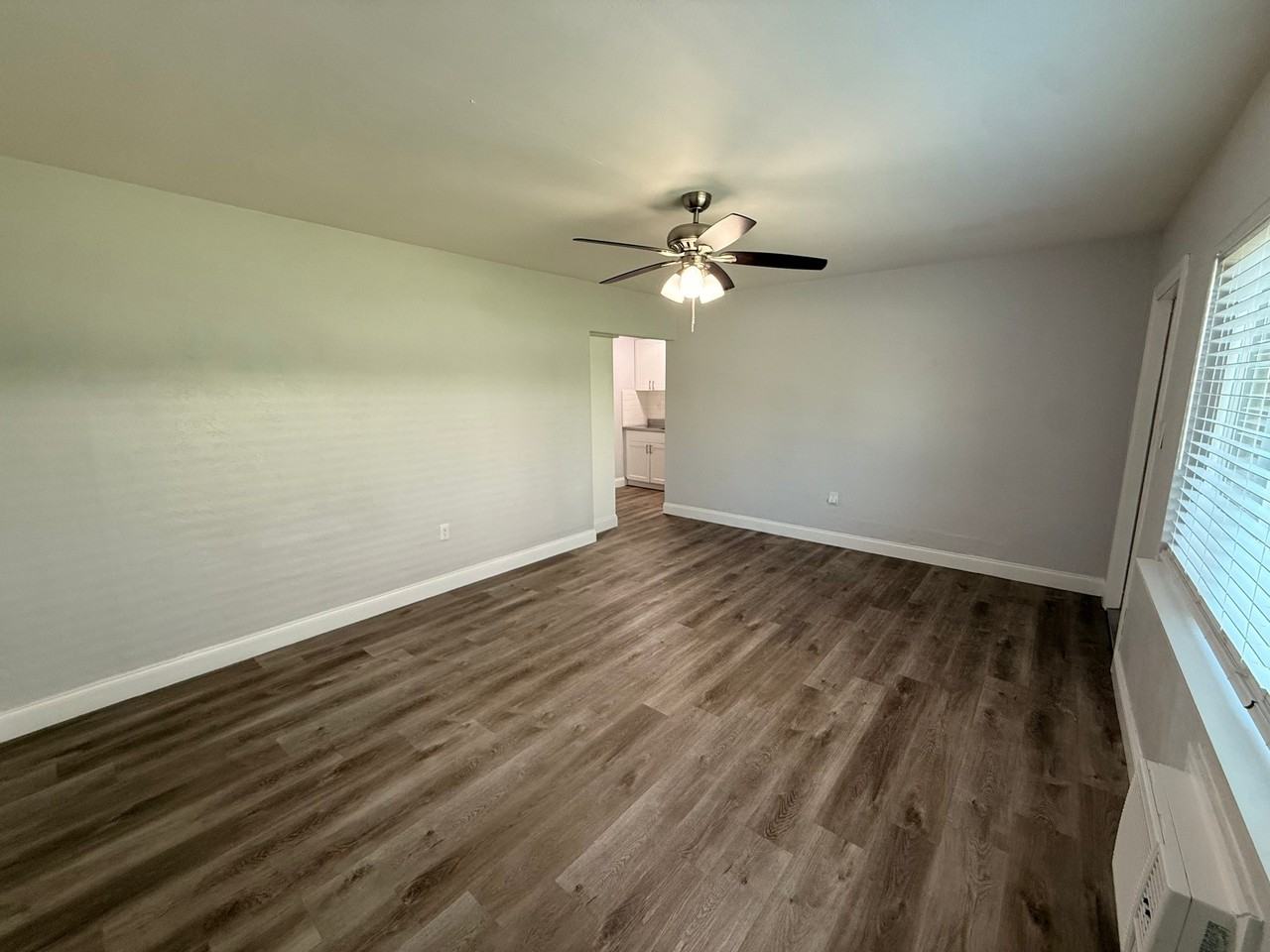 316 30th Ave N #B - Photo 2 of 5
