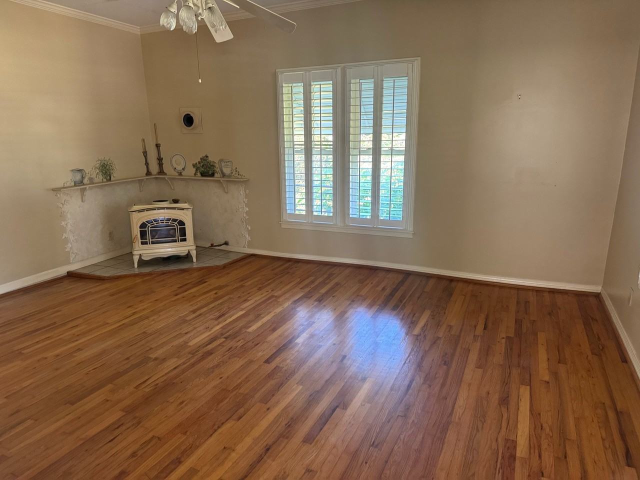 1413 Ashville Rd - Photo 2 of 8