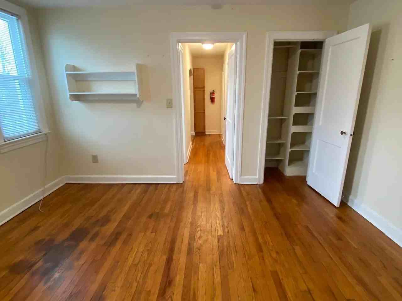 31 Oakland St - Photo 5 of 6