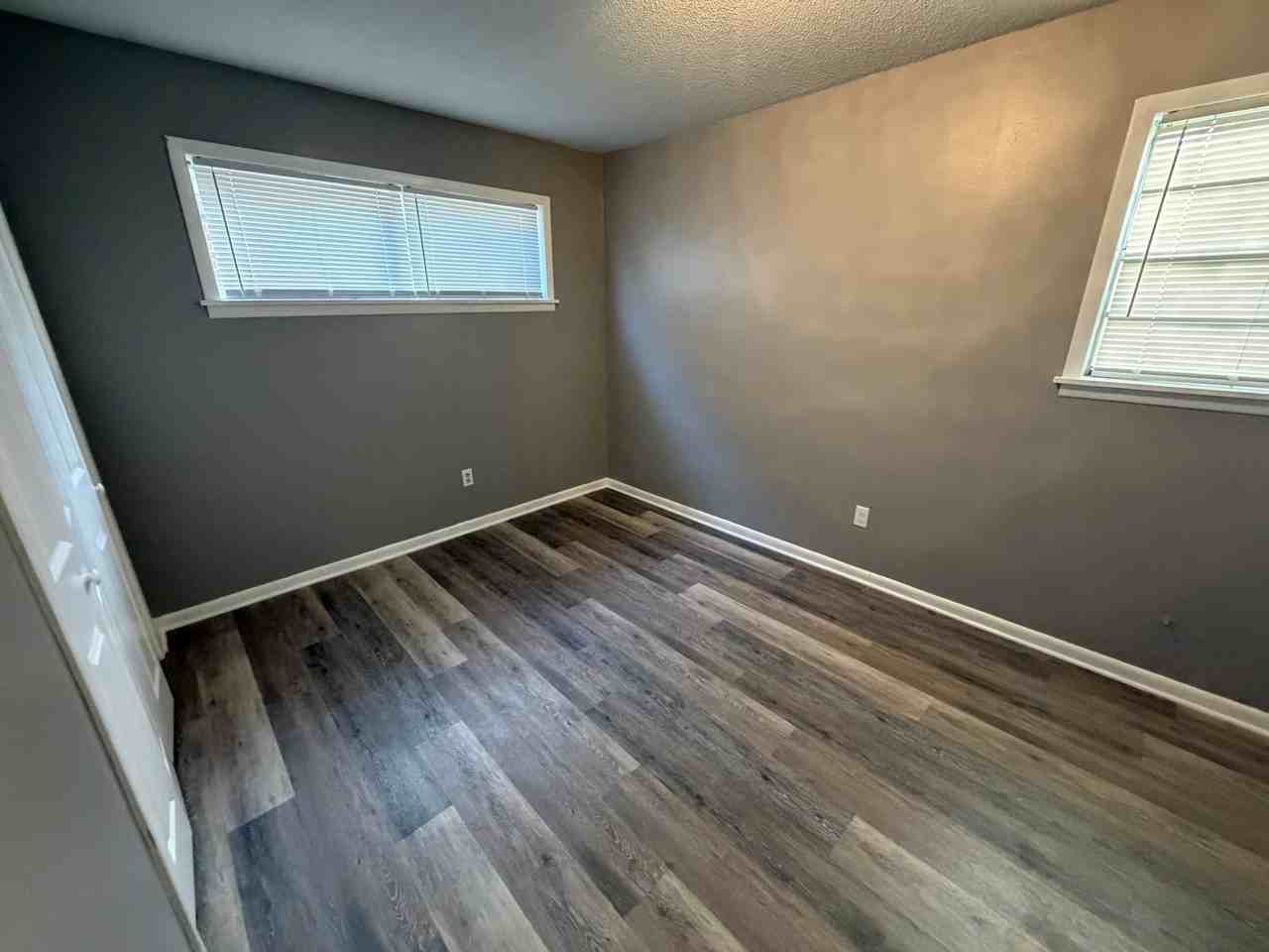 2205 Pearson Ave - Photo 7 of 8