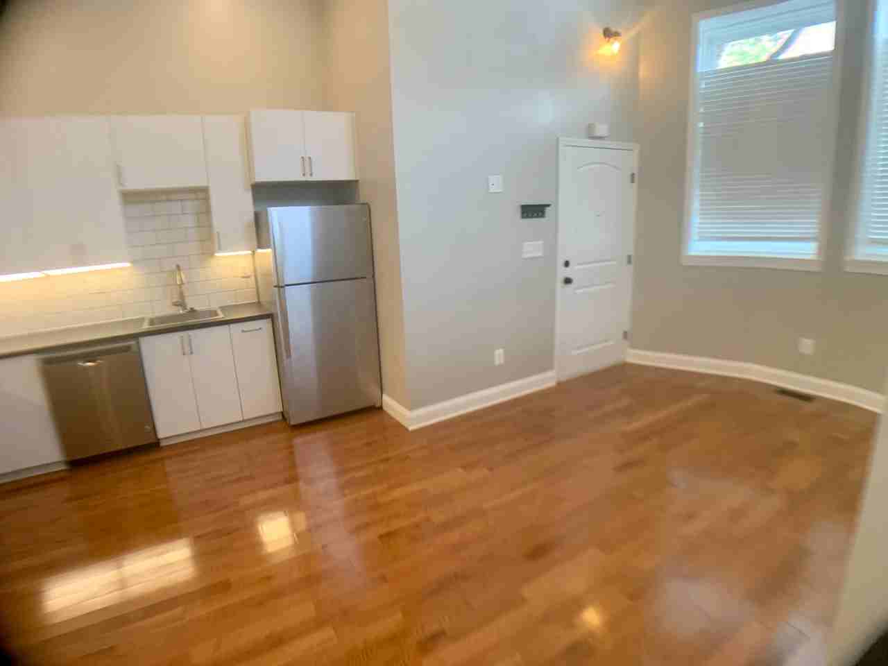 227 E Biddle St #1F - Photo 3 of 19