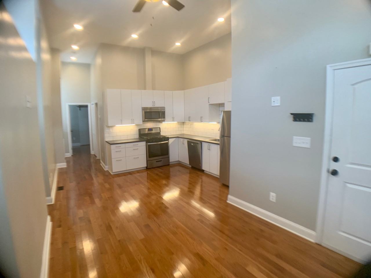 227 E Biddle St #1F - Photo 5 of 19