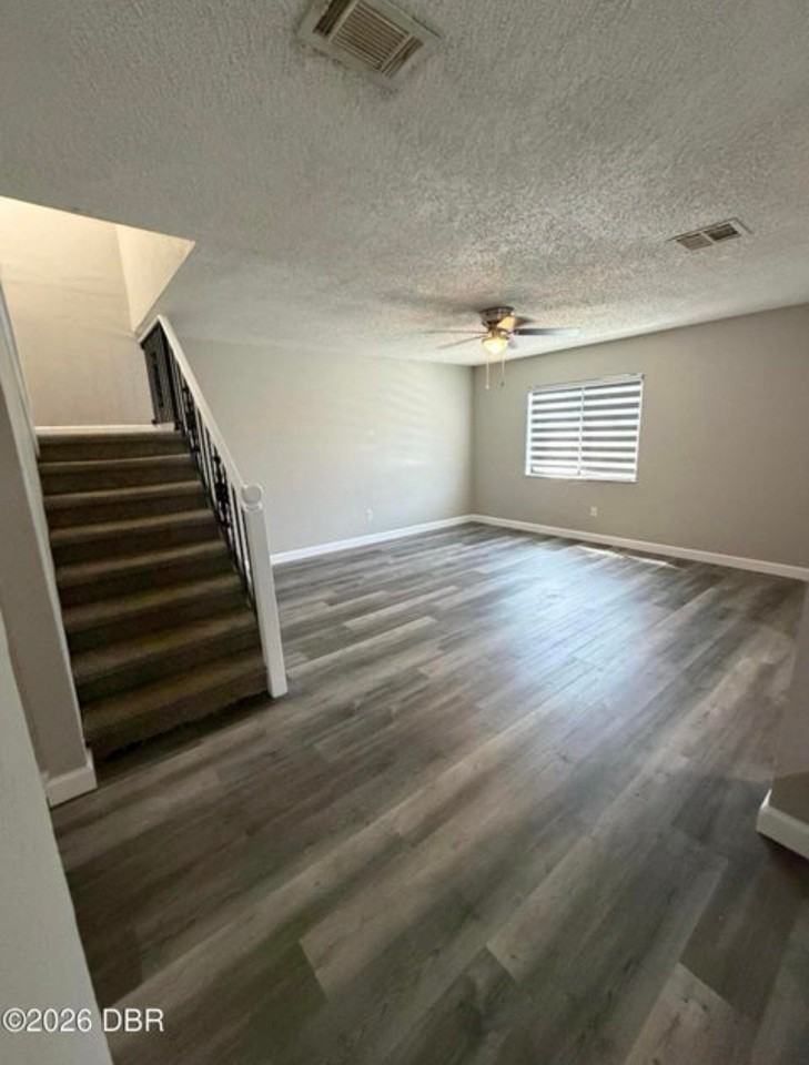 2028 Oak Meadow Cir - Photo 3 of 12