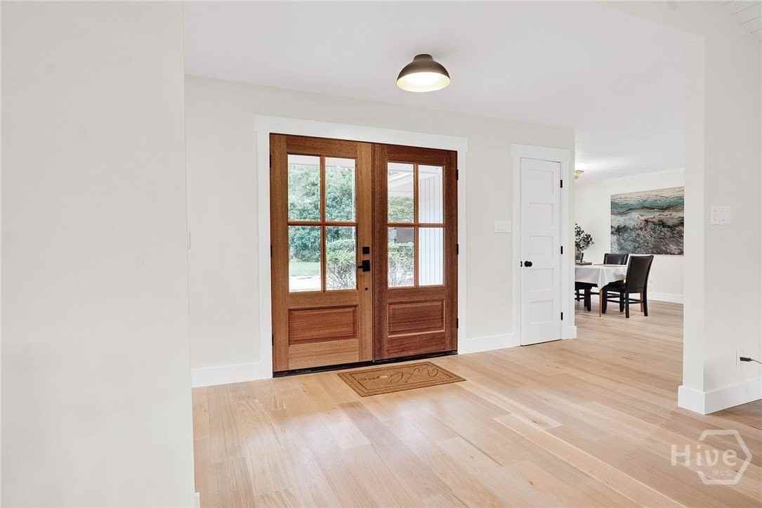 138 Mercer Rd - Photo 3 of 19