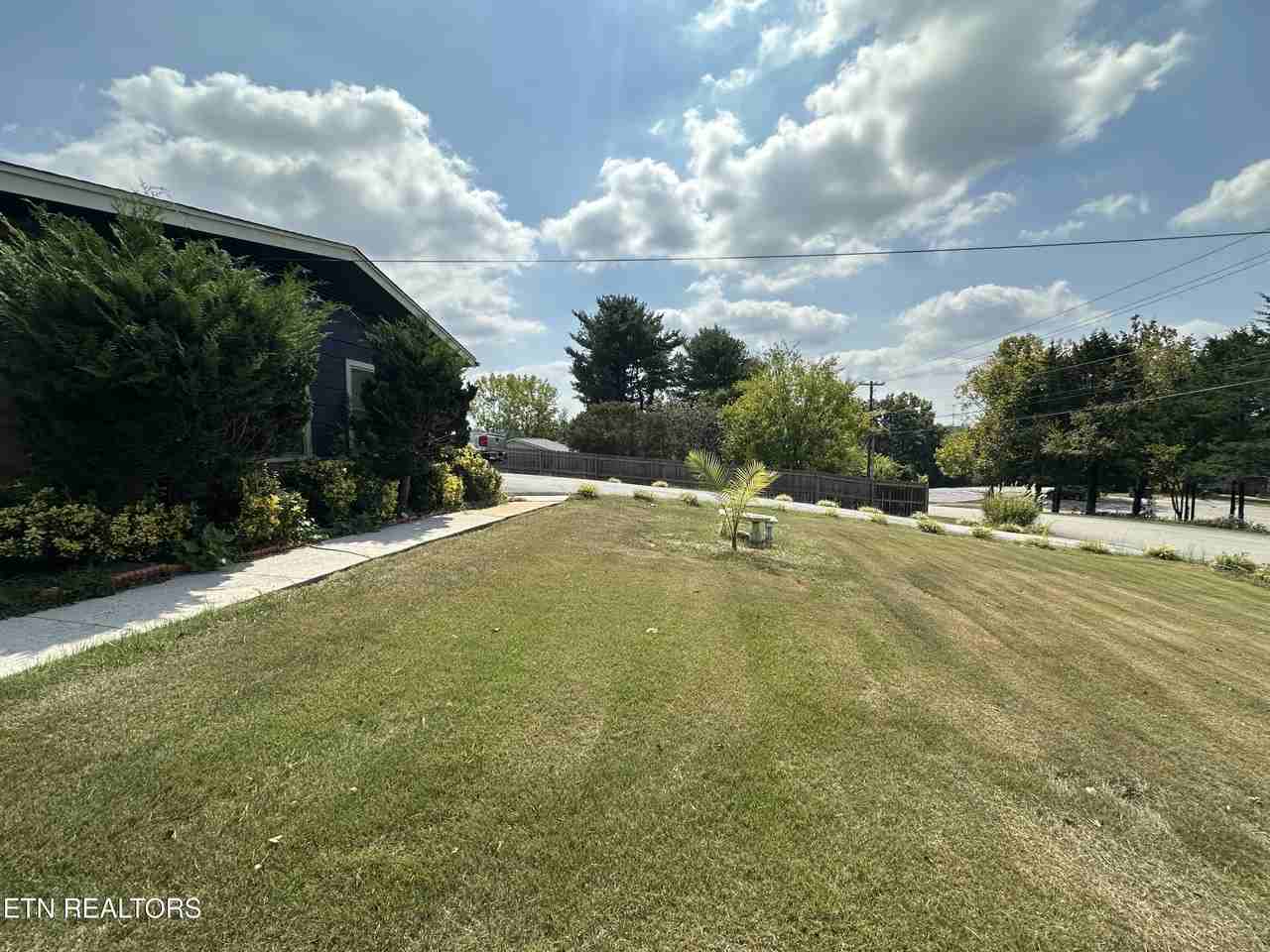 6148 Kirbury Ln - Photo 2 of 8