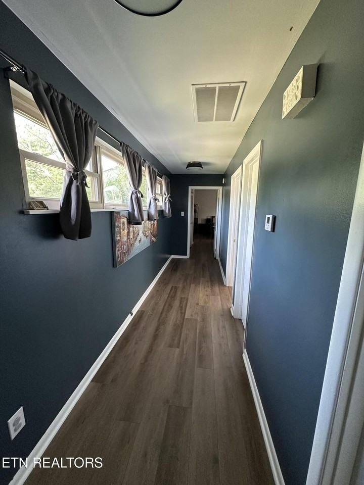 6148 Kirbury Ln - Photo 6 of 8