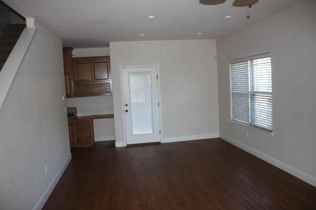 443 Yorktown Blvd - Photo 3 of 13