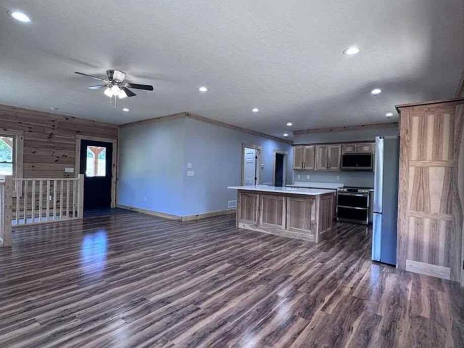 1339 Hickory Point Dr - Photo 2 of 19
