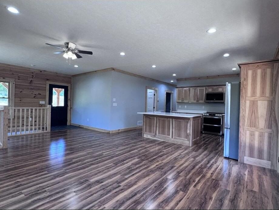 1339 Hickory Point Dr - Photo 3 of 19