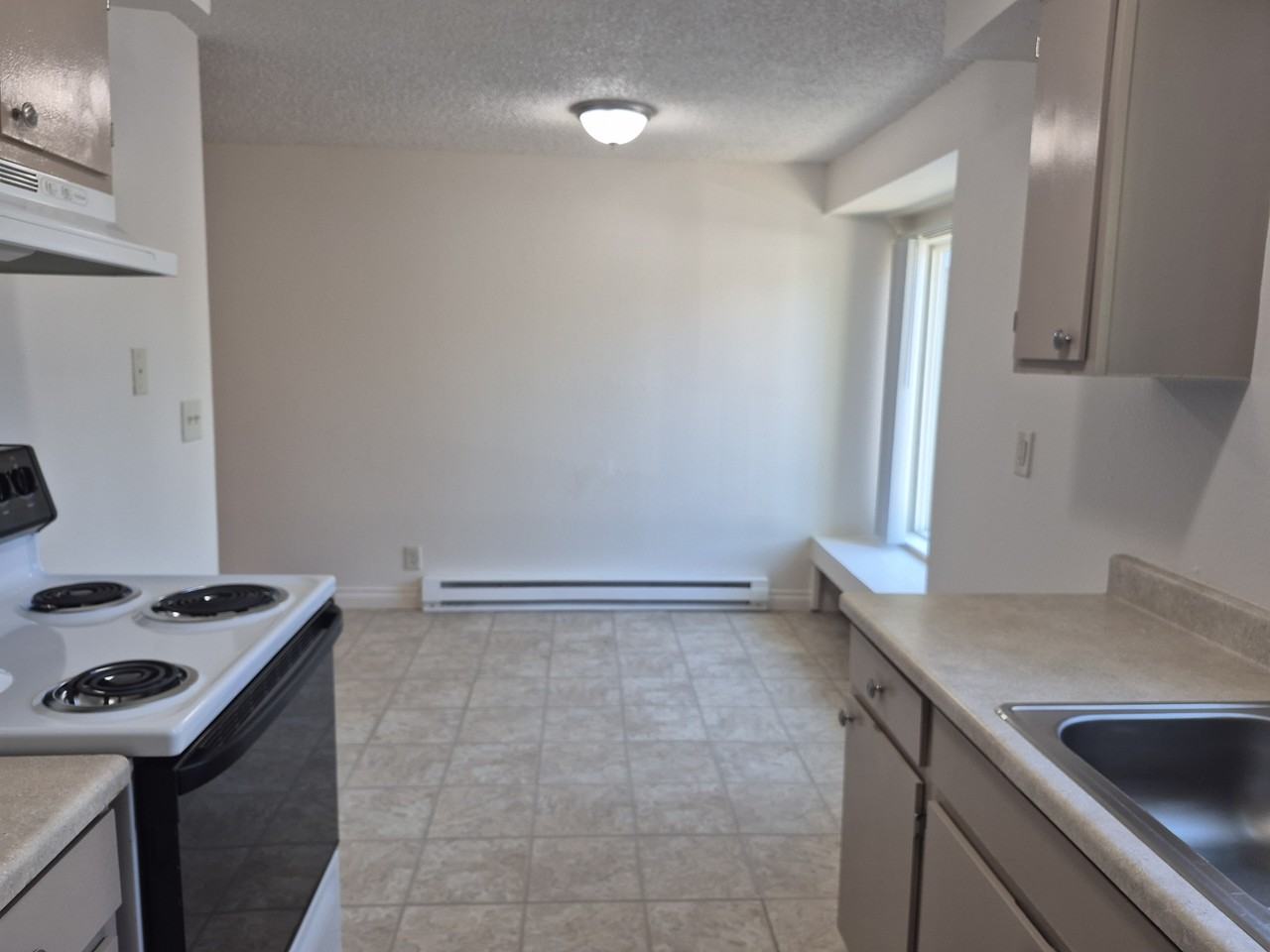 Kelly Green Apts - Photo 2 of 34