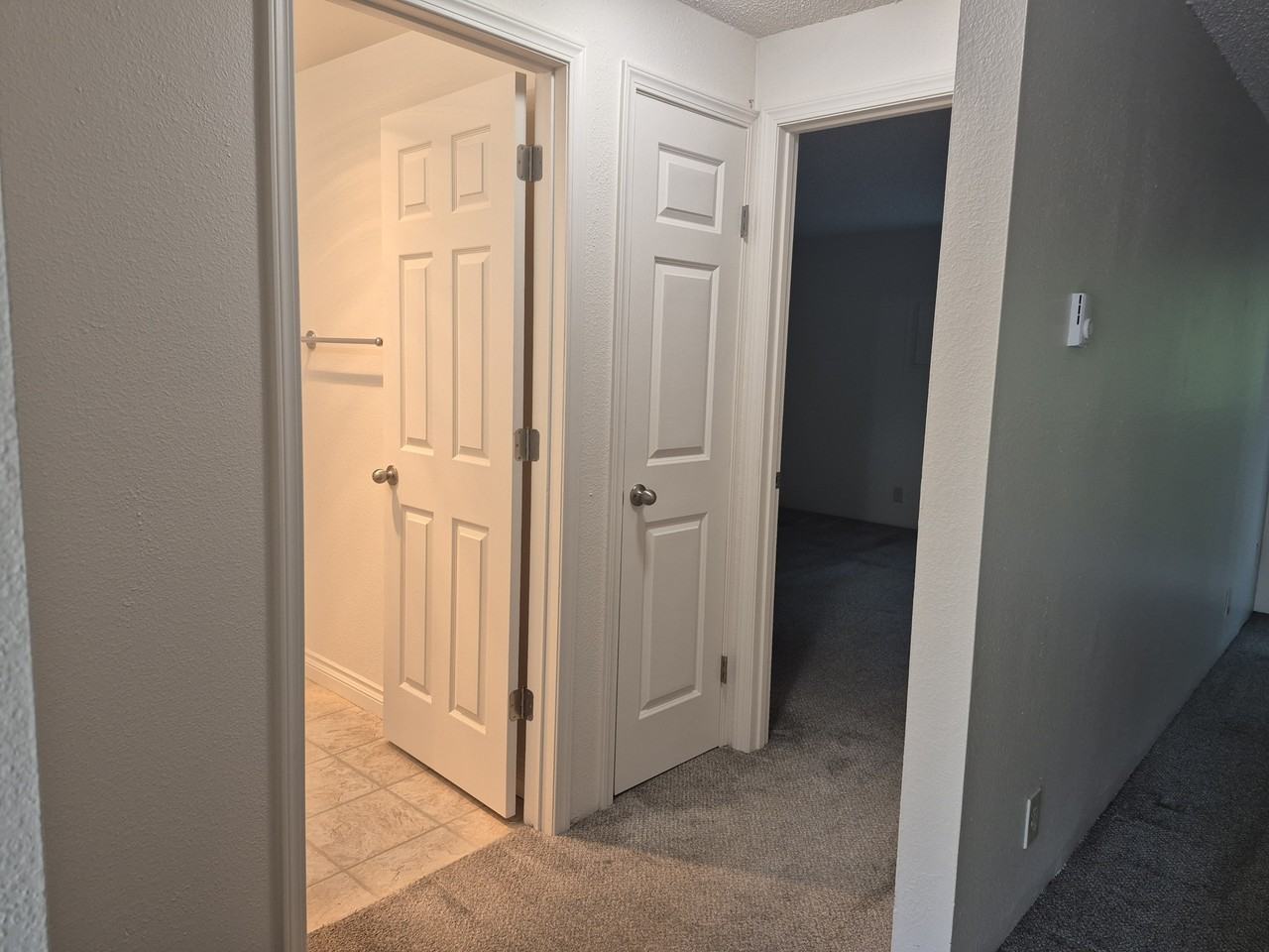 Kelly Green Apts - Photo 4 of 34
