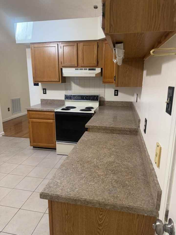 837 Ridgebrook Rd - Photo 7 of 21