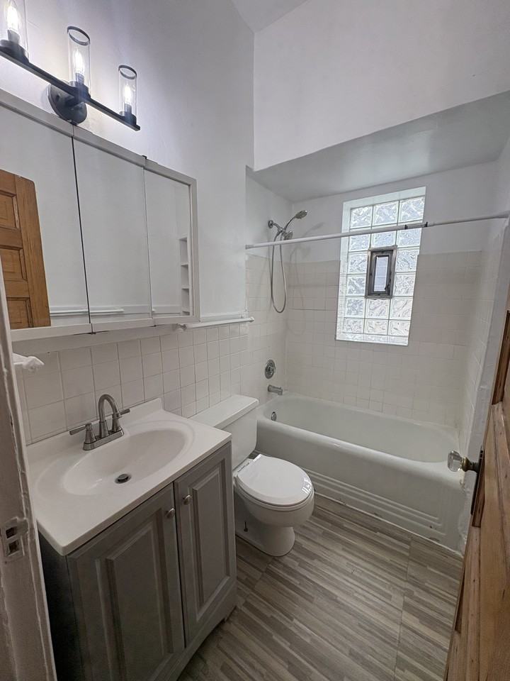 5132-36 S Blackstone - Photo 3 of 6