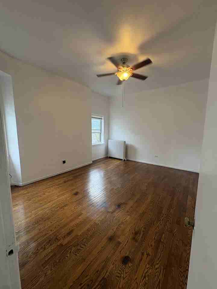 5132-36 S Blackstone - Photo 4 of 6