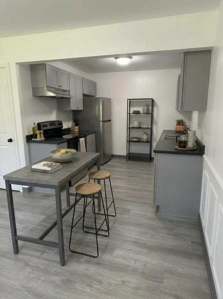 595 Wagner DR. - Photo 7 of 28