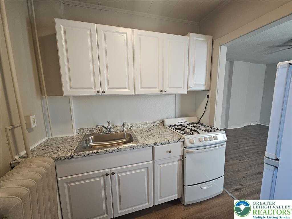36 N 6th St #1 - Photo 3 of 11