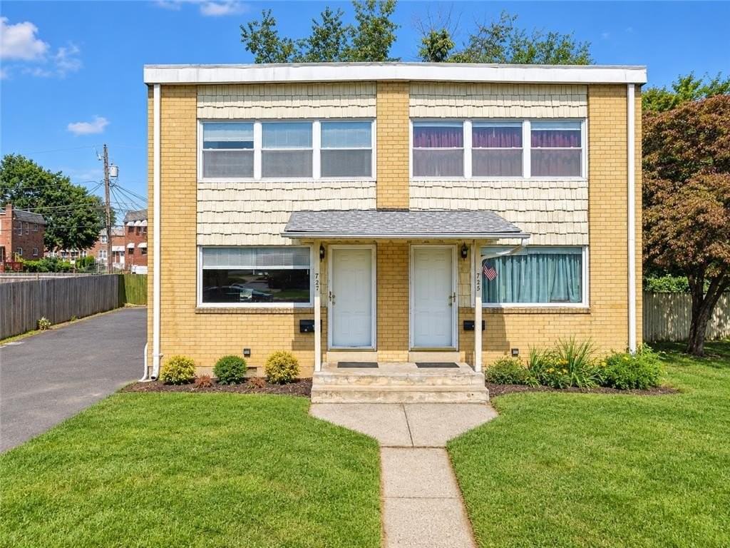 727 W Emaus Ave - Photo 2 of 44