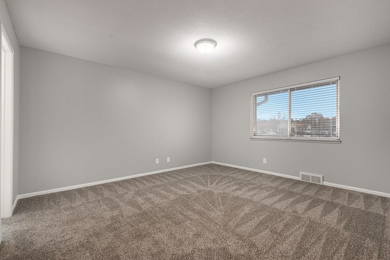The Pines 9540-9544 - Photo 7 of 12