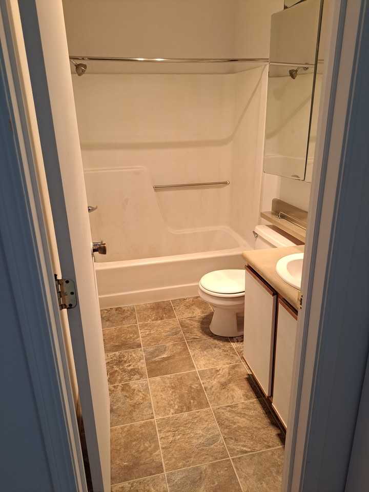 2104 Lincoln Avenue - Photo 4 of 10