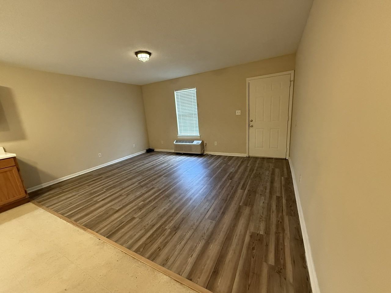 Lauderdale Apartments - Photo 3 of 9