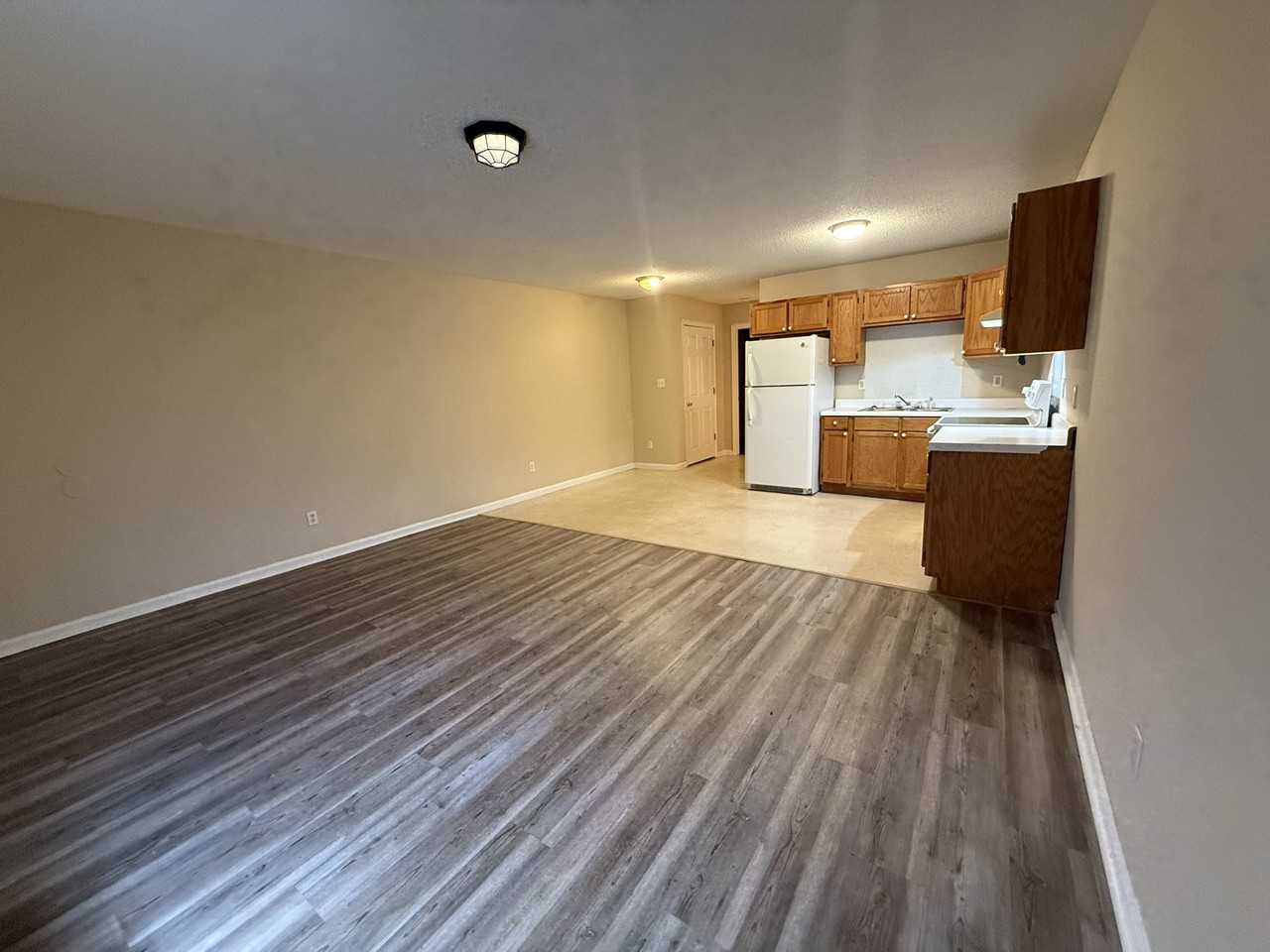 Lauderdale Apartments - Photo 5 of 9