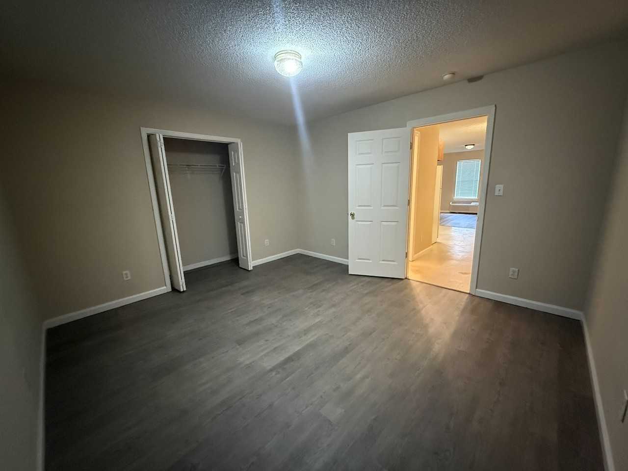 Lauderdale Apartments - Photo 6 of 9