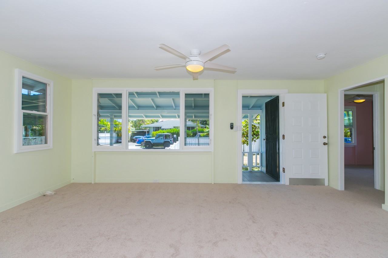 828 Oneawa Street Unit A - Photo 5 of 21