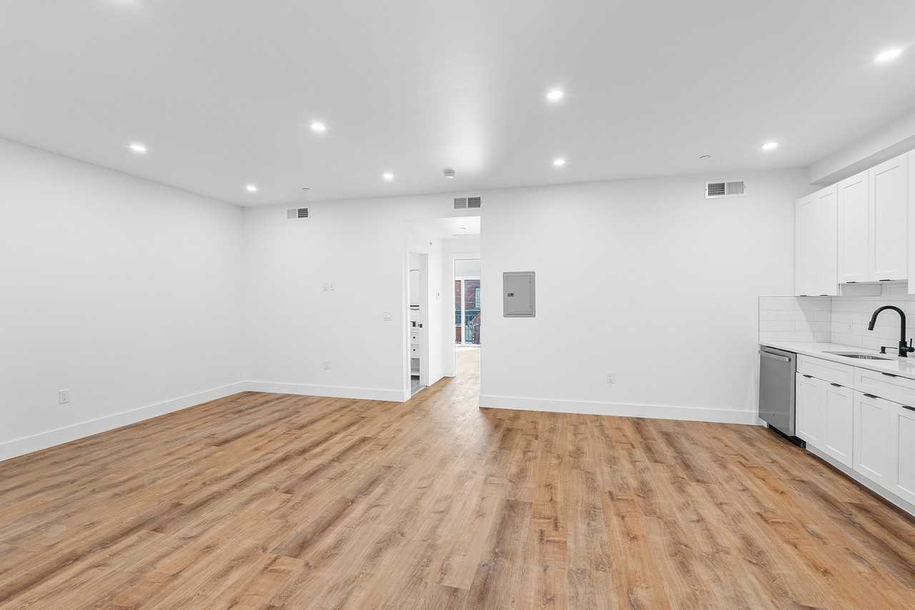 708 North 43rd Street - Photo 3 of 10