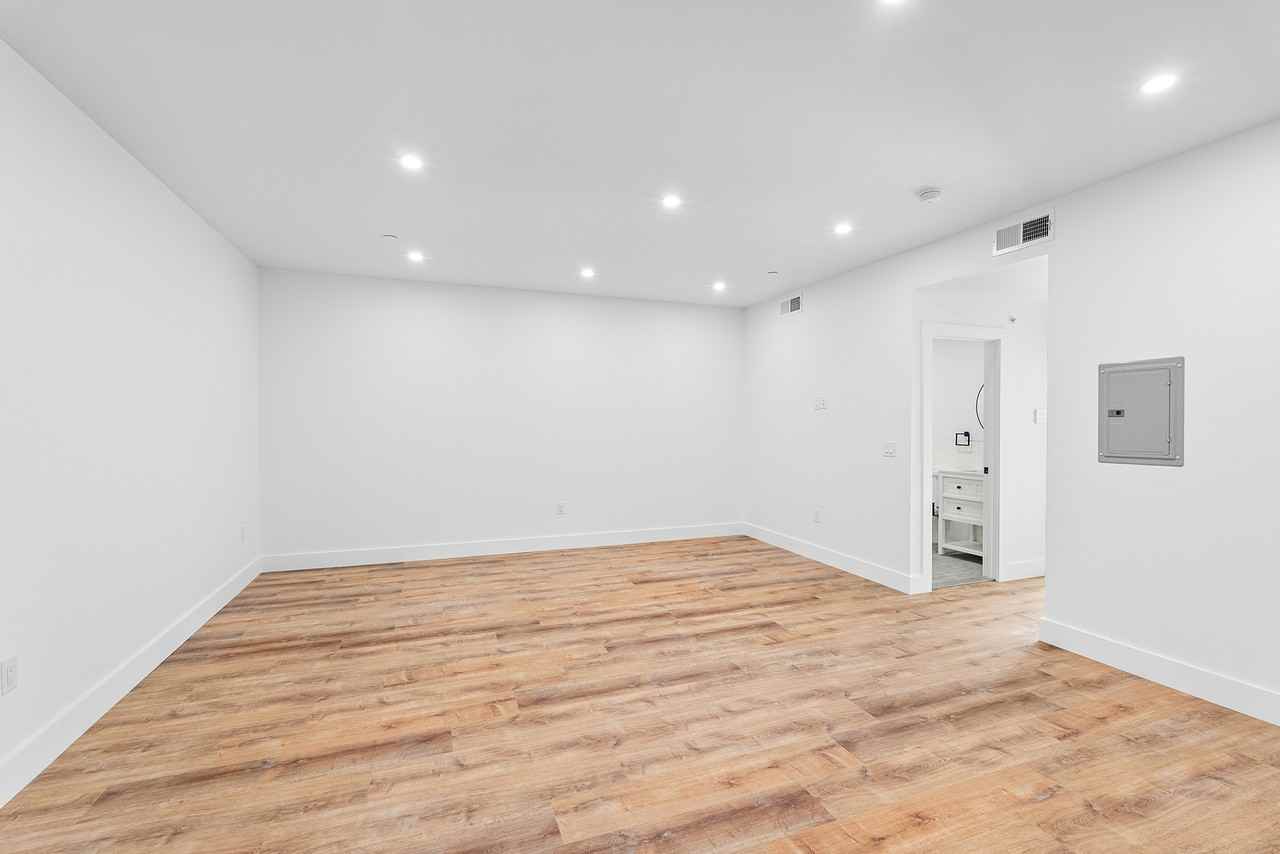 708 North 43rd Street - Photo 4 of 10