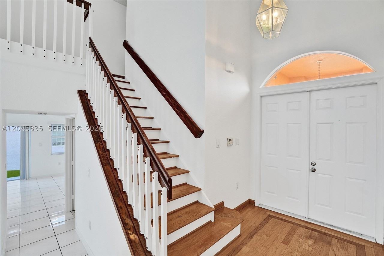9921 Nw 31st St #9921 - Photo 3 of 23