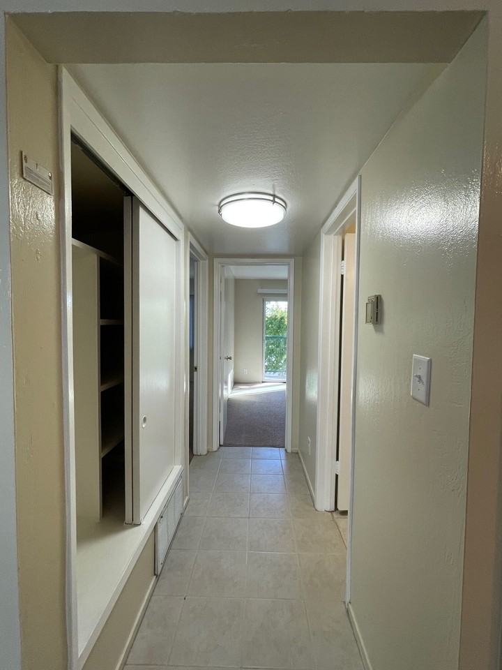 1927 Dwight Way - Photo 6 of 50